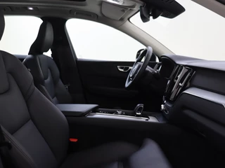 Volvo XC60 Volvo XC60 T6 AWD Plus Dark | Trekhaak | Panoramadak | 360° Camera | - afbeelding nr 13