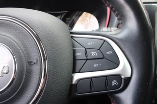 Jeep Compass Jeep Compass 4xe 240PK PHEV TRAILHAWK AUTOMAAT | NAVIGATIE | ACHTERUIRIJCAMERA | APPLE CARPLAY / ANDROID AUTO | DIGITALE COCKPIT | XENON KOPLAMPEN | 17
