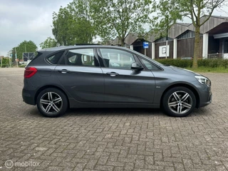 BMW 2 Serie BMW 2-serie Active Tourer 220d Executive - afbeelding nr 6