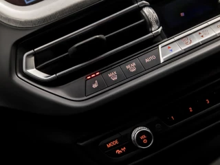 BMW 1 Serie Automaat (VIRTUAL COCKPIT, APPLE CARPLAY, GROOT NAVI, STUUR/STOELVERWARMING, ADAPTIVE CRUISE, LEDER, CAMERA, SPORTSTOELEN, DAB+, GETINT GLAS, NIEUWSTAAT) - afbeelding nr 13