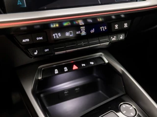 Audi A3 Audi A3 Sportback 35 TDI S-Line Sport 150Pk Automaat (2X S-LINE, GROOT NAVI, CAMERA, ADAPTIVE CRUISE, STOELVERWARMING, SPORTSTOELEN, SFEERVERLICHTING, GETINT GLAS, MATRIX LED, NIEUWE APK, NIEUWSTAAT) - afbeelding nr 9