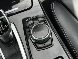 BMW 5 Serie BMW 5-serie 528xi High Executive, NL AUTO, NAP, PANO, NAVI, CRUISE, ECC-AIRCO, HUD, DODEHOEK, COMFORT STOELEN, CAMERA, LICHTMETAAL 17