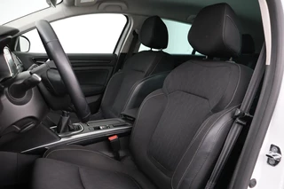 Renault Mégane Renault Mégane 1.3 TCe Limited | Carplay | Keyless | Navigatie |  Climate control | Parkeerhulp | Cruise control | DAB | Bluetooth - afbeelding nr 5