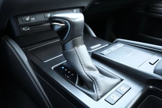 Lexus ES Lexus ES 300h Hybrid Business Line Automaat | Schuif / kantel dak | Alarm - afbeelding nr 12