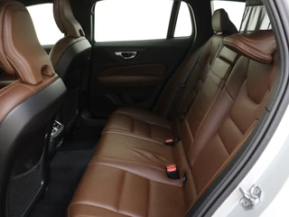 Volvo V60 Volvo V60 Cross Country T5 AWD Pro | Stoelventilatie | Head Up | Panoramadak | - afbeelding nr 8