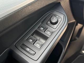 Volkswagen Golf Volkswagen Golf 1.5 TSI LIFE BUSINESS LED/PDC/CARPLAY/TREKHAAK - afbeelding nr 16