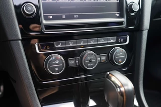 Volkswagen Golf Volkswagen Golf Variant 7R 2.0 TSI R 4Motion R20 300PK - afbeelding nr 22