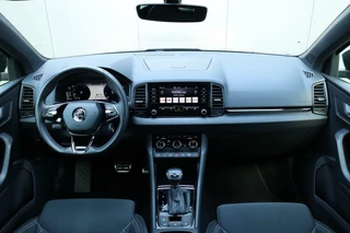 Škoda Karoq Skoda Karoq 1.5 TSI / 150 PK / DSG / Sportline / Black Edition / Virtual Cockpit / Camera / Cruise Control / Trekhaak / 19