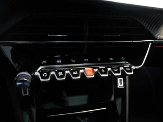 Peugeot 2008 Peugeot 2008 1.2 PureTech 130pk GT | Panoramadak | Full LED | FOCAL sound | Camera - afbeelding nr 45