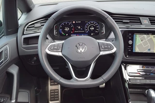 Volkswagen Touran Volkswagen Touran 1.5 TSI DSG R-Line Black st/ 7Pers./Panodak /trekhaak wegkl./ACC - afbeelding nr 46