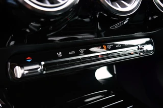 Mercedes-Benz A-Klasse Rijklaarprijs-Garantie Led Navigatie Sfeerverlichting Sport Interieur - afbeelding nr 22