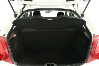Peugeot 208 Peugeot 208 1.2 VTi Style 5-Deurs | Airco | Cruise | Navi | Elektr. pakket | LMV | Trekhaak | NL Auto | DEALER-STAAT - afbeelding nr 20