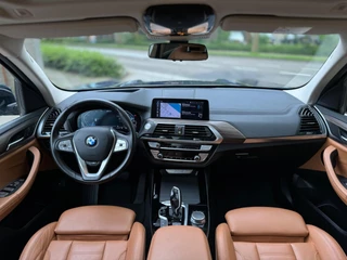 BMW X3 BMW X3 XDrive30e eDrive Panorama Adaptive cruise Digitaldash 360 cam Plug-in Hyb Sfeerverlichting Nieuwstaat Voloptie Stuurverwarm - afbeelding nr 4