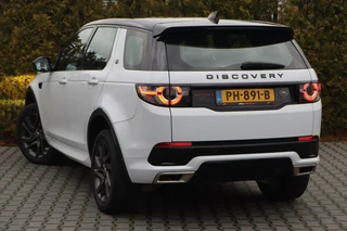 Land Rover Discovery Sport Land Rover Discovery Sport 2.0 150 PK 4x4 TD4 Aut. Dynamic Leder|Panodak|Camera|Navi|Stuur, stoel verw.|Elektr. verst. stoelen|Pdc|Parelmoer wit|incl. BTW - afbeelding nr 2