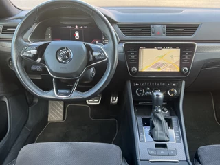 Škoda Superb Navigatie ACC DAB Sportstoelen Elek. Stoel Matrix Beam Stoelverwarming Getint Glas Camera Carplay NL Auto - afbeelding nr 10