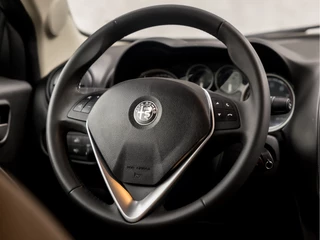 Alfa Romeo MiTo (NAVIGATIE, CLIMATE, CRUISE, STOELVERWARMING, LEDEREN SPORTSTOELEN, PARKEERSENSOREN, LM VELGEN, NIEUWSTAAT) - afbeelding nr 16