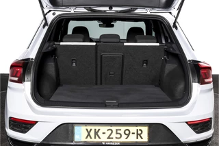 Volkswagen T-Roc Volkswagen T-Roc 2.0 TSI 190 PK 4Motion Sport - Automaat | Dig. Cockpit | Cruise Control | Stoelverw. | PDC | NAV + App. Connect | ECC | Afn. Trekhaak | LM 17