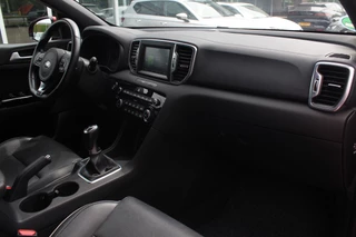 Kia Sportage Kia Sportage 1.6 T-GDI GT-Line First Edition / Trekhaak / Leder / Camera / 19'' / Getint glas / Navigatie / DAB / Cruise Control - afbeelding nr 13