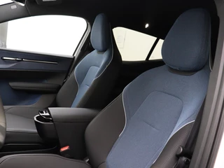 Volvo EX30 Volvo EX30 EXTENDED RANGE PLUS HARMAN KARDON GOOGLE MAPS CAMERA DAB+ - afbeelding nr 12