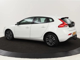 Volvo V40 Volvo V40 2.0 T2 Nordic+ | Stoelverwarming | Trekhaak |  Standkachel | Navigatie | Full LED | Verwarmde voorruit | Bluetooth | Climate control - afbeelding nr 2