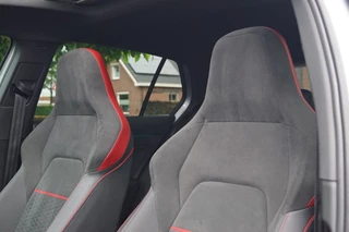 Volkswagen Golf Volkswagen Golf GTI Clubsport 2.0 TSI (300pk) DSG IQ Light/Pano/ACC/Camera/19 in - afbeelding nr 44