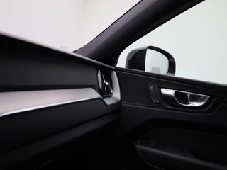 Volvo XC60 Volvo XC60 2.0 B4 D AWD R-Design | Parkeerverwarming | Schuif-/kanteldak | Trekhaak | Climate Pack | Memoryseats - afbeelding nr 29