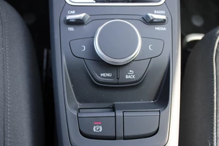 Audi Q2 Audi Q2 35 TFSI 150 PK DSG Full Led/Airco/Pdc 2x/Bluetooth 