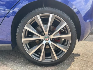 Alfa Romeo Giulietta Alfa Romeo Giulietta 1.750 Turbo 241pk Veloce Automaat Carplay Sport-Stoelen Nav/Cruise Voll.Onderhouden! - afbeelding nr 14