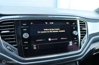 Volkswagen T-Roc Volkswagen T-Roc 1.5 TSI R-Line / Navi / Pano / Beats audio - afbeelding nr 24