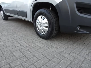 Peugeot Boxer Peugeot Boxer 330 2.0 BlueHDI L2H2 Premium Pack 3 zits airco 67398 km !!!!!!! - afbeelding nr 13
