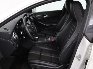 Mercedes-Benz CLA Mercedes-Benz CLA-klasse 180 Urban | Stoelverwarming | Sportstoelen |  Navigatie | Park Assist | Full LED | Half leder | Cruise control | Airco | Bluetooth - afbeelding nr 4