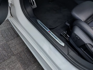 BMW 1 Serie BMW 1 Serie 116i Automaat Business Edition M-Sport | Navi | Apple Carplay+Android Auto | Clima | Cruise | Led Koplampen | Panorama Schuifdak | Pdc V+A+Camera | Licht+Regensensor | Privacy Glass | 17''lm - afbeelding nr 26