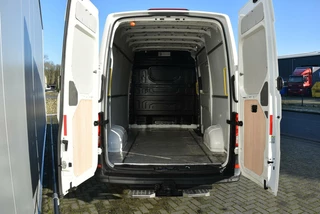 Volkswagen Crafter Volkswagen Crafter 2.0 TDI L3H3 140Pk Airco Navi Cruise Trekh - afbeelding nr 18