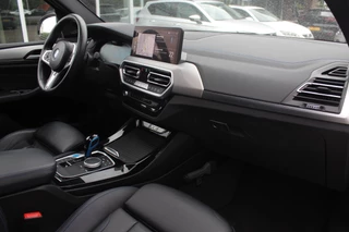 BMW iX3 BMW iX3 High Executive 80 kWh / Panoramadak / 360Camera / Head-up / 20'' / Leder / Harman Kardon / Sfeerverlichting / Dodehoek / DAB / Stoelverwarming / ACC - afbeelding nr 13