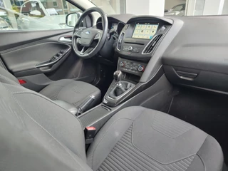 Ford Focus Ford Focus Wagon 1.0 TITANIUM Voorruitverwarming | Keyless | Cruise - afbeelding nr 9