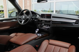 BMW X5 ➡️ BMW X5 xDrive50i F15 High Executive 7p M-sport | M-pakket | 2e eigenaar | Dakraam | Head-up | 20 inch | LED | Camera | 449 pk | 7 persoons | Harman-kardon | Keyless go/entry - afbeelding nr 23