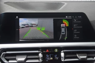 BMW 3 Serie BMW 3 Serie 320i M-Sport High Executive Leer/LED/Navi/Camera - afbeelding nr 21