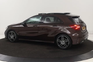 Mercedes-Benz A-Klasse Mercedes-Benz A-klasse 160 AMG Night | Panoramadak | Camera | Full LED |  Navigatie | Trekhaak | Cruise control | Park Assist | Airco | Half leder | Sportstoelen - afbeelding nr 2
