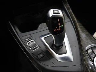 BMW 2 Serie BMW 2 Serie Cabrio 220i High Executive [CAMERA, VOL LEDER, STOELVERWARMING, PDC V+A, BLUETOOTH, CRUISE, CLIMATE, NIEUWSTAAT] - afbeelding nr 16