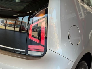 Volkswagen up! Volkswagen Up! 1.0 BMT high up!*75PK*Stuurwielbediening*LMV*Telefoonverbinding* - afbeelding nr 39