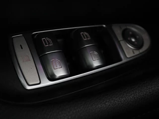 Mercedes-Benz E-Klasse Mercedes-Benz E-klasse 300e Avantgarde | Adaptive cruise | Trekhaak |  Stoelverwarming | Camera | Widescreen | Sfeerverlichting | Half leder | Full LED - afbeelding nr 35