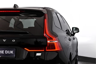 Volvo XC60 Volvo XC60 2.0 T6 Plug-in hybrid AWD Plus Dark | S/K-Panodak | Dig. Cockpit | Adapt. Cruise | Memory Stoelen | Elek. Klep | Stoel-+stuurverw. | 360 Camera | Harman/Kardon | NAV+App. Connect | LM 19