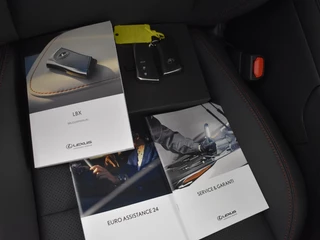 Lexus LBX Lexus LBX 1.5 Hybrid Elegant Tech Pack | Stuur en Stoelverwarming | - afbeelding nr 11