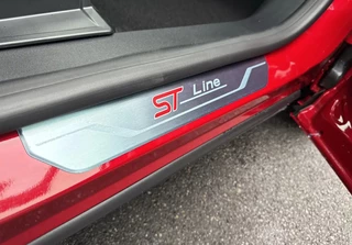 Ford Puma Ford Puma 1.0 EcoBoost Hybrid ST-Line 125pk Nieuw Model | Fantastic Red | Achteruitrijcamera | Navigatie | Draadloze Carplay, Android auto  | Nieuw te Bestellen - afbeelding nr 15