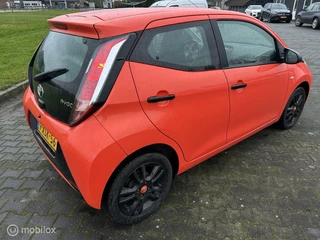 Toyota Aygo Toyota Aygo 1.0 VVT-i x-play - afbeelding nr 4