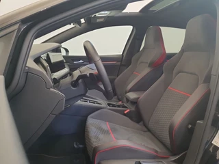 Volkswagen Golf Volkswagen Golf 2.0 TSI GTI CLUBSPORT 300pk Panoramadak, IQ.Light, Camera - afbeelding nr 21