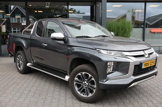 Mitsubishi L200 2.2 DI-D CLUB CAB INTENSE 4WD VAN