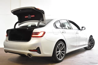 BMW 3 Serie LEDER/NAVI/CARPLAY - afbeelding nr 10