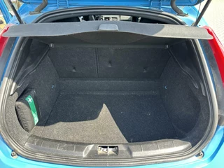 Volvo V40 Volvo V40 2.0 D4 R-Design Business Leder Navi Climate Cruise Lichtmetaal Trekhaak - afbeelding nr 7