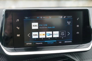 Peugeot 2008 Peugeot 2008 1.2 PureTech Active Pack - Gris Platinium - Carplay/Nav/Cruise - afbeelding nr 27